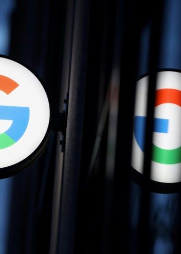 U.S. judge orders Google to share search data with competitors